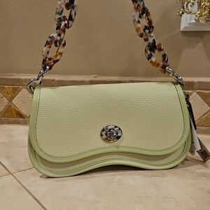 COACHTOPIA - Wavy Dinky In PALE LIME Color - FABULOUS!